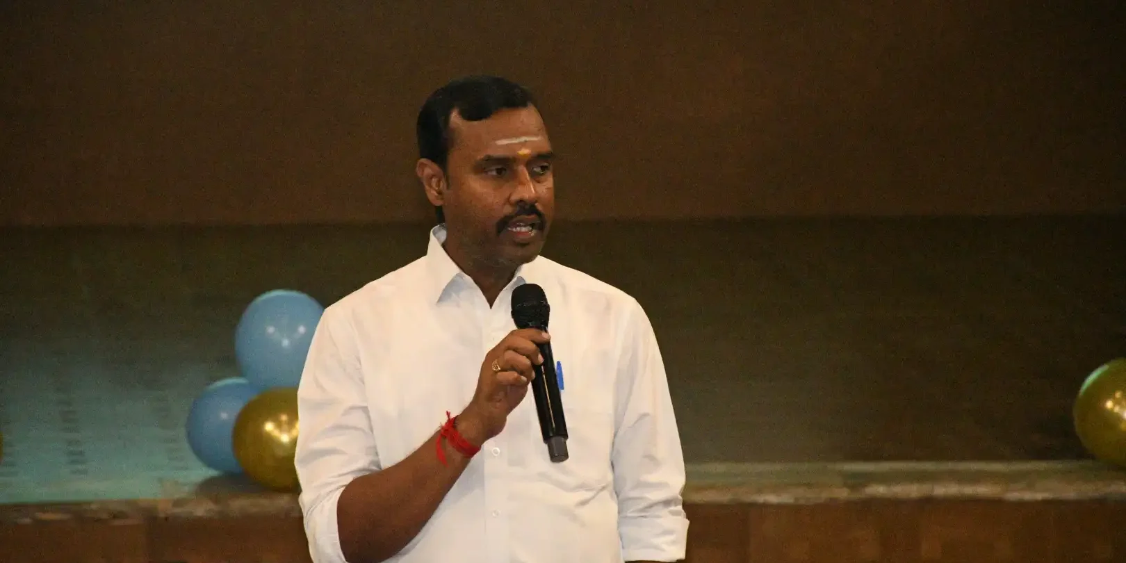 DSC_9870_1620x1080_q50